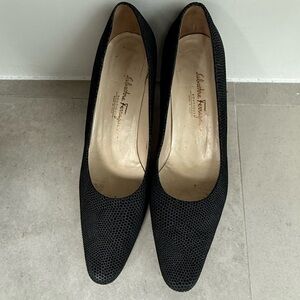 • Salvatore Ferragamo • Black Women's Shoes • size 10 •